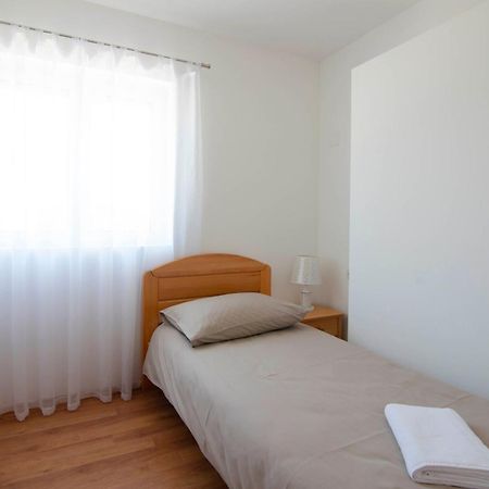Vacation Villa Matic With 7 Bedrooms Sinj Bagian luar foto